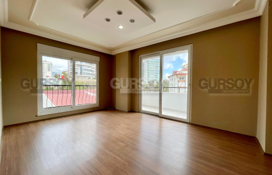 Просторная квартира 3+1,140м2 в районе Джикджилли в Турции - фото 6