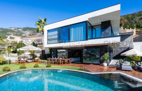 Роскошная меблированная вилла с видом на море и крепость Алании в районе Бекташ в Турции - фото 11