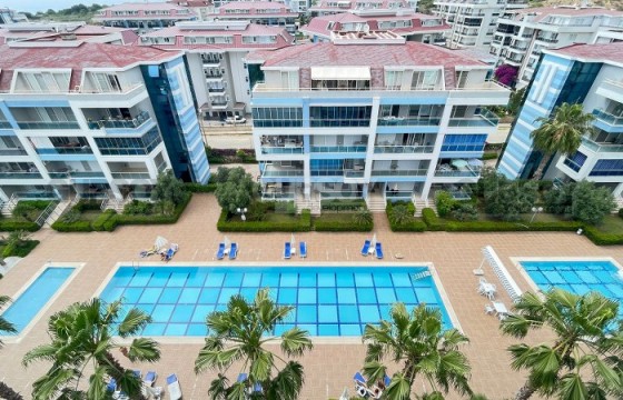 Великолепная двухуровневая квартира в планировке 3+1 в районе Кестель в Турции - фото 1