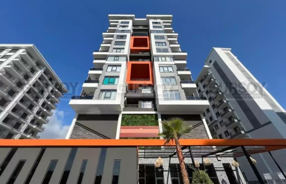 Квартира 1+1 в удачной локации Махмутлара с мебелью и техникой в Турции - фото 4