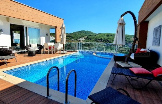 Уютная вилла в планировке 3+1 в живописном районе Аланьи - Каргыджак в Турции - фото 5