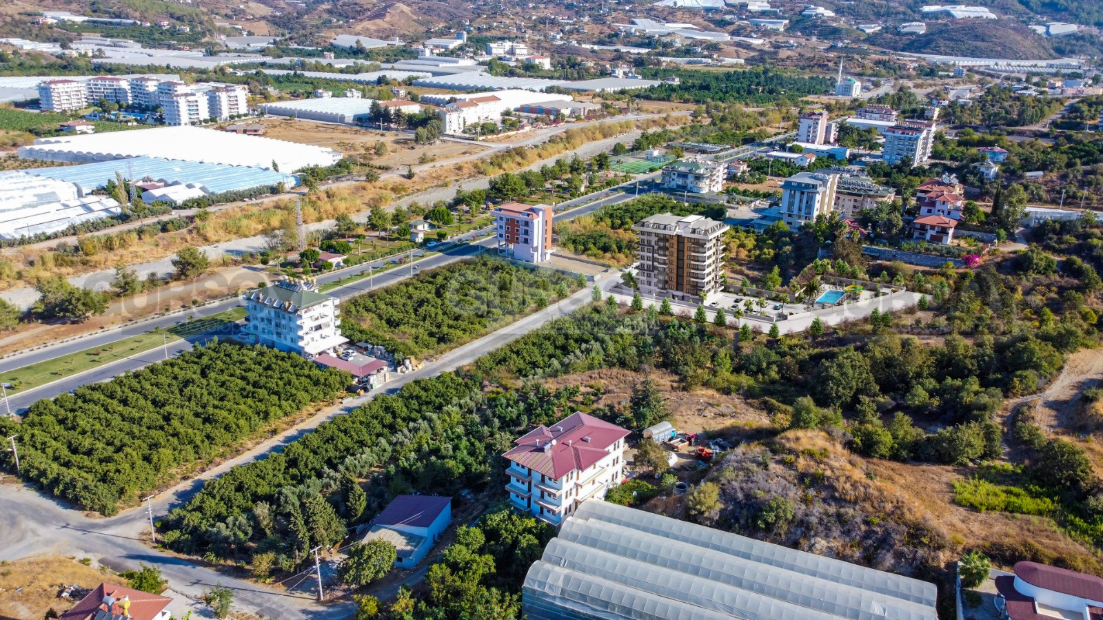 Инвестиционный проект в районе Демирташ. До моря 1300м. в Турции - фото 1