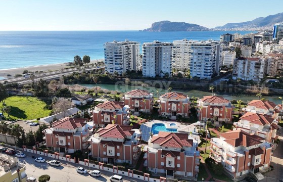 Садовый дуплекс 4+1 в живописной локации рядом с горной речкой Димчай в Турции - фото 1