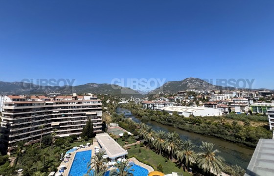 Пентхаус с уникальным дизайном и панорамным видом на море и горы в районе Тосмур в Турции - фото 2