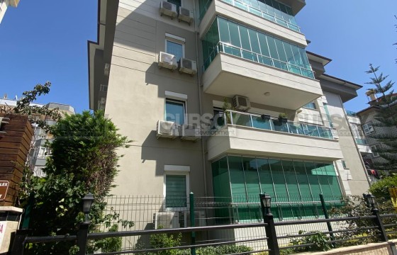 Двухуровневые апартаменты 3+1 в 500 метрах от моря в районе Оба в Турции - фото 3