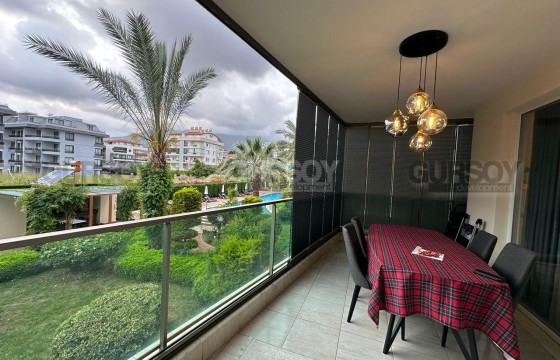 Просторная трёхкомнатная квартира в хорошем комплексе, подходит для ВНЖ в Турции - фото 4