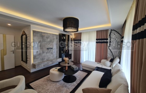 Просторная квартира 2+1 с новой мебелью рядом с пляжем Клеопатра в Турции - фото 4