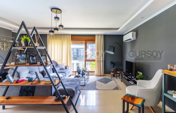 Просторная меблированная квартира 2+1 с видом на море в районе Кестель в Турции - фото 3