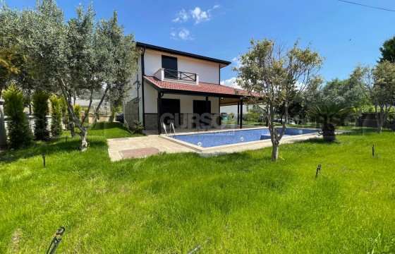 Вилла с большим участком и бассейном в Газипаше по привлекательной цене в Турции - фото 4