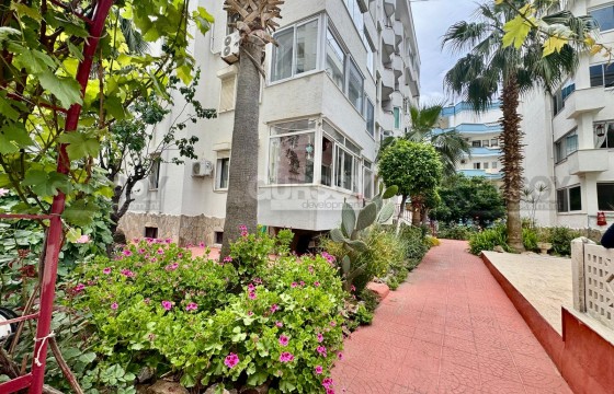 Просторная и недорогая квартира у пляжа в районе Махмутлар в Турции - фото 2