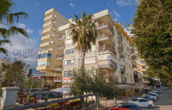 Просторная меблированная квартира 2+1 на расстоянии 30 м от моря в Турции - фото 2