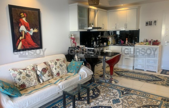 Меблированная квартира 1+1 с видом на море, подходит для ВНЖ в Турции - фото 1