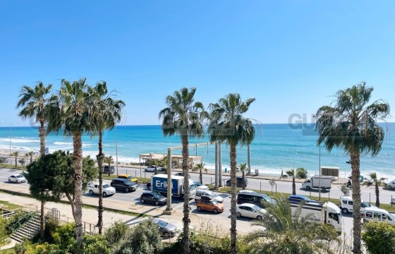 Просторная меблированная квартира 3+1 на расстоянии 50 м от моря в Турции - фото 5