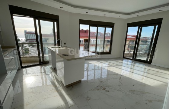 Просторная видовая квартира в одной из лучших локаций города в Турции - фото 12