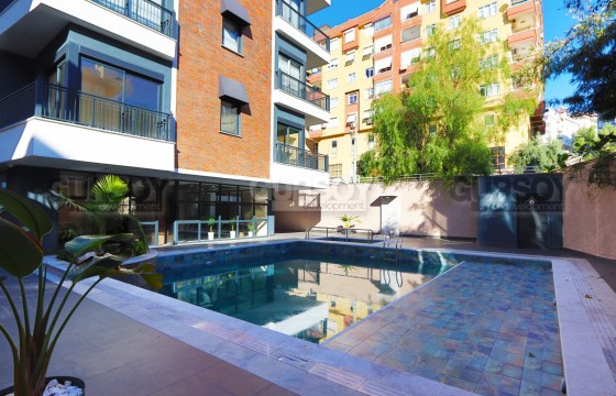 Инвестиционная квартира 1+1 в центре Аланьи, всего в 150 м. от моря в Турции - фото 1