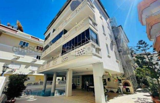 Меблированная 2+1 с бассейном в одном из лучших районов Аланьи в Турции - фото 2