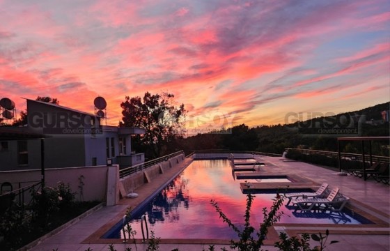 Просторная 2+1 с частичным видом на море в Авсалларе в Турции - фото 2