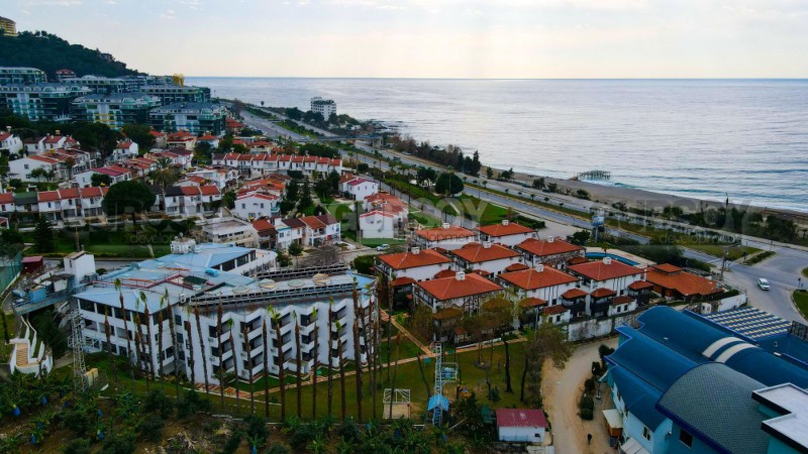 Меблированная квартира 1+1 с видом на море в районе Каргыджак, 56 м2 в Турции - фото 1
