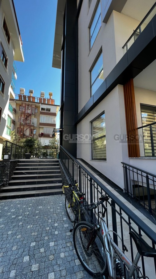 Меблированная квартира 1+1 в новом комплексе в центре Алании, 52 м2 в Турции - фото 1