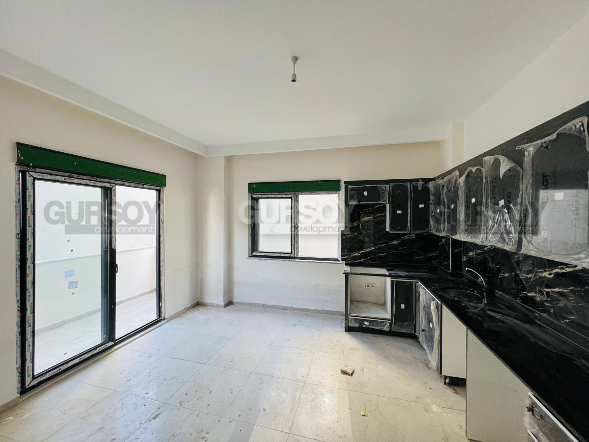 Новая квартира 2+1, 125м2 в  популярном районе Махмутлар. в Турции - фото 1