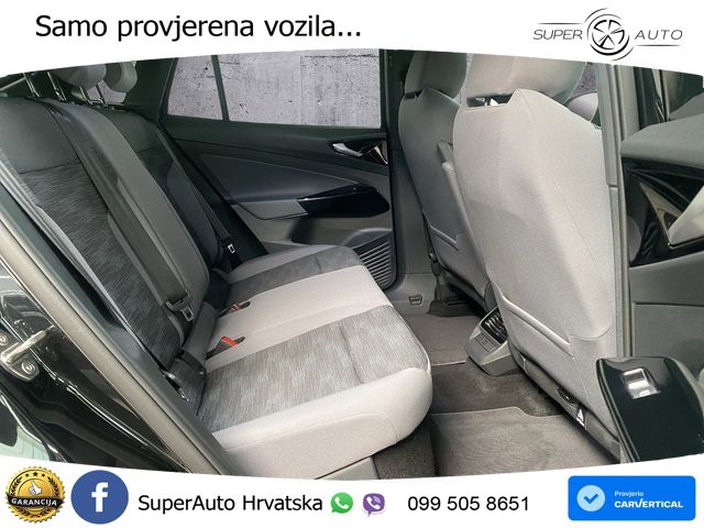 Volkswagen ID.5 Pure 55 kWh (170 KS) LED+GR SJED+ACC
