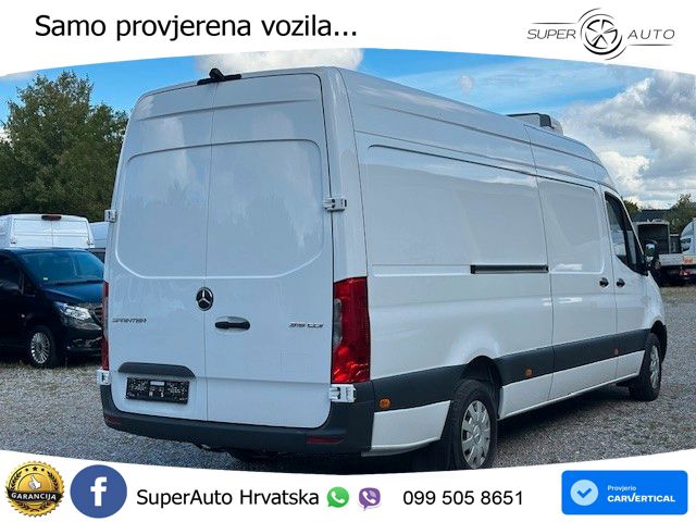 Mercedes-Benz Sprinter 150 KS