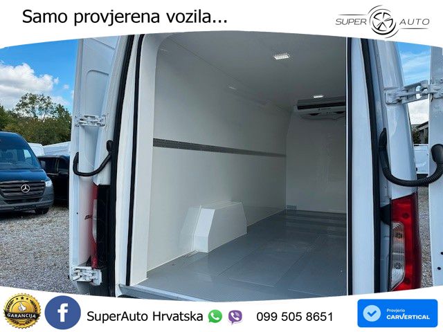 Mercedes-Benz Sprinter 150 KS