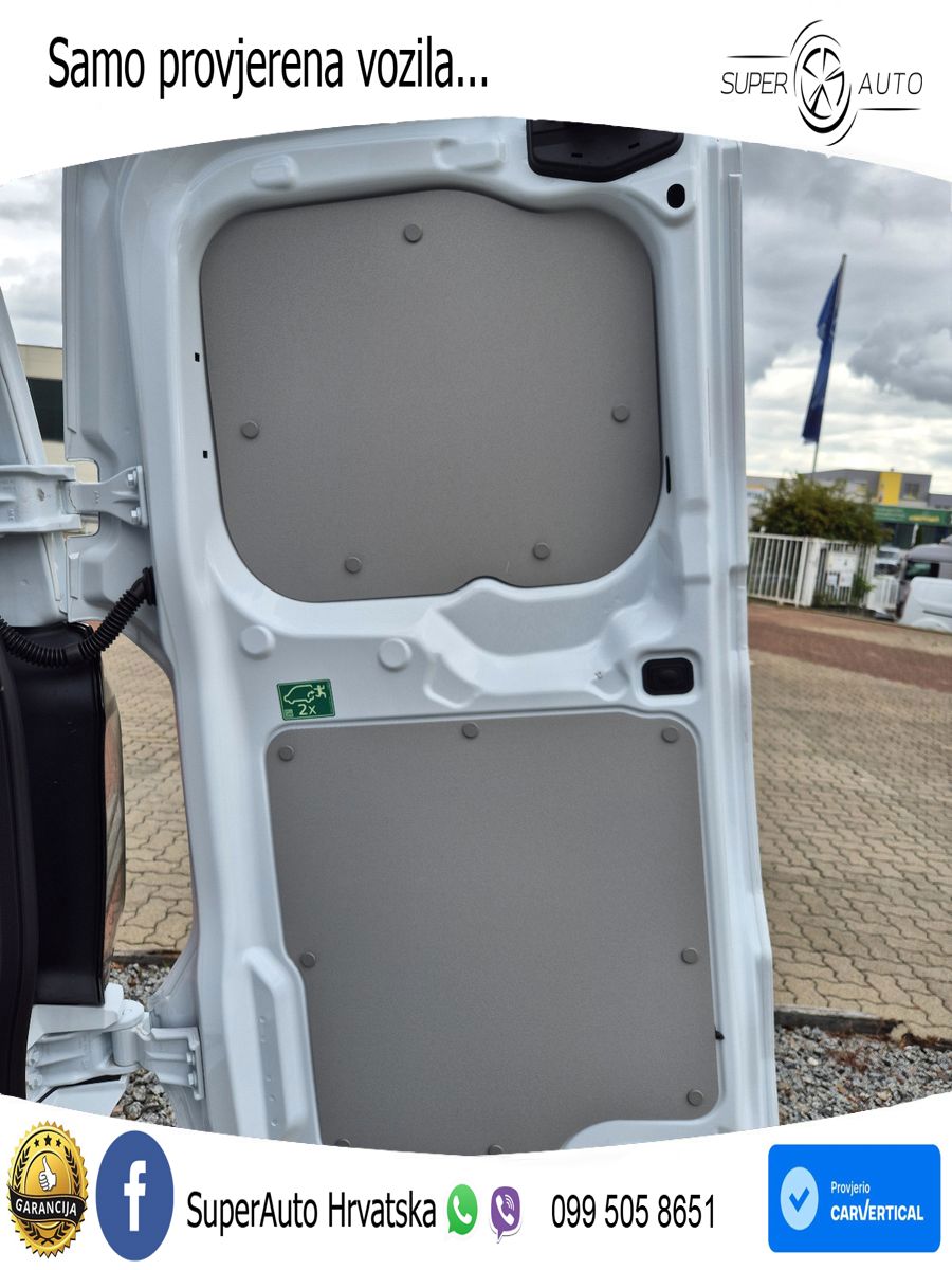 Ford Transit 150 KS
