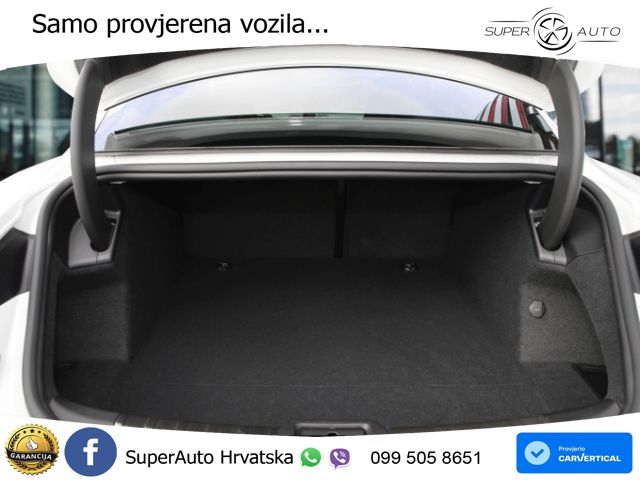 Porsche Taycan 4 105 kWh (435 KS)