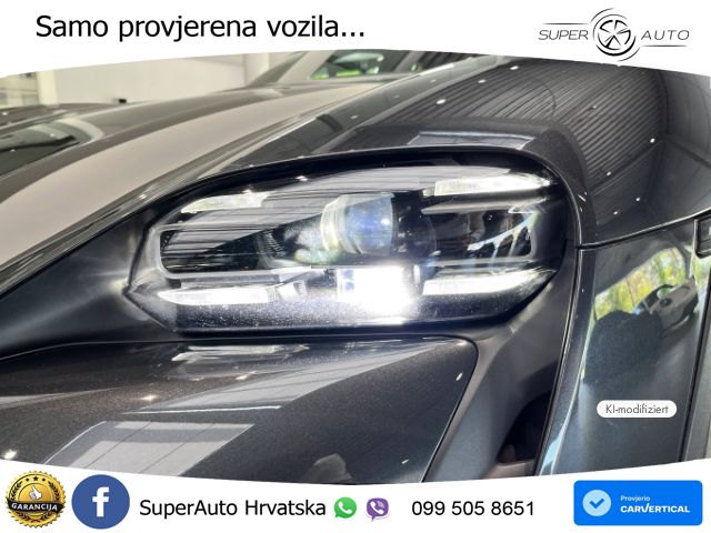 Porsche Taycan Cross Turismo 4 93.4 kWh (476 KS)