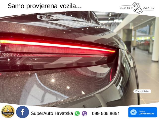 Porsche Taycan Cross Turismo 4 93.4 kWh (476 KS)