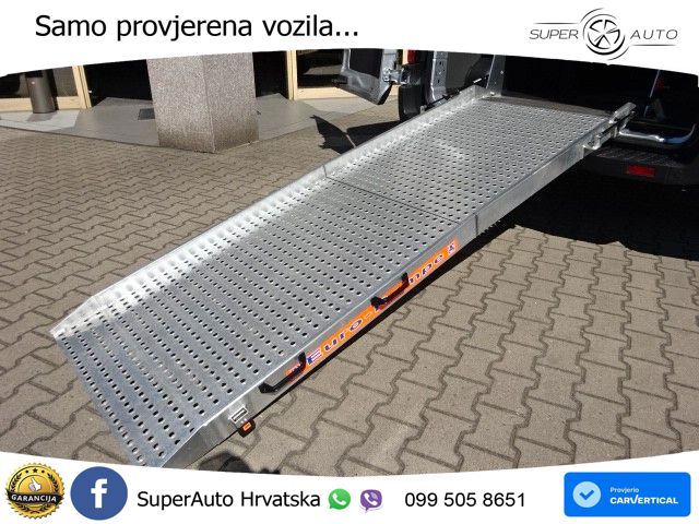 Ford Transit 150 KS