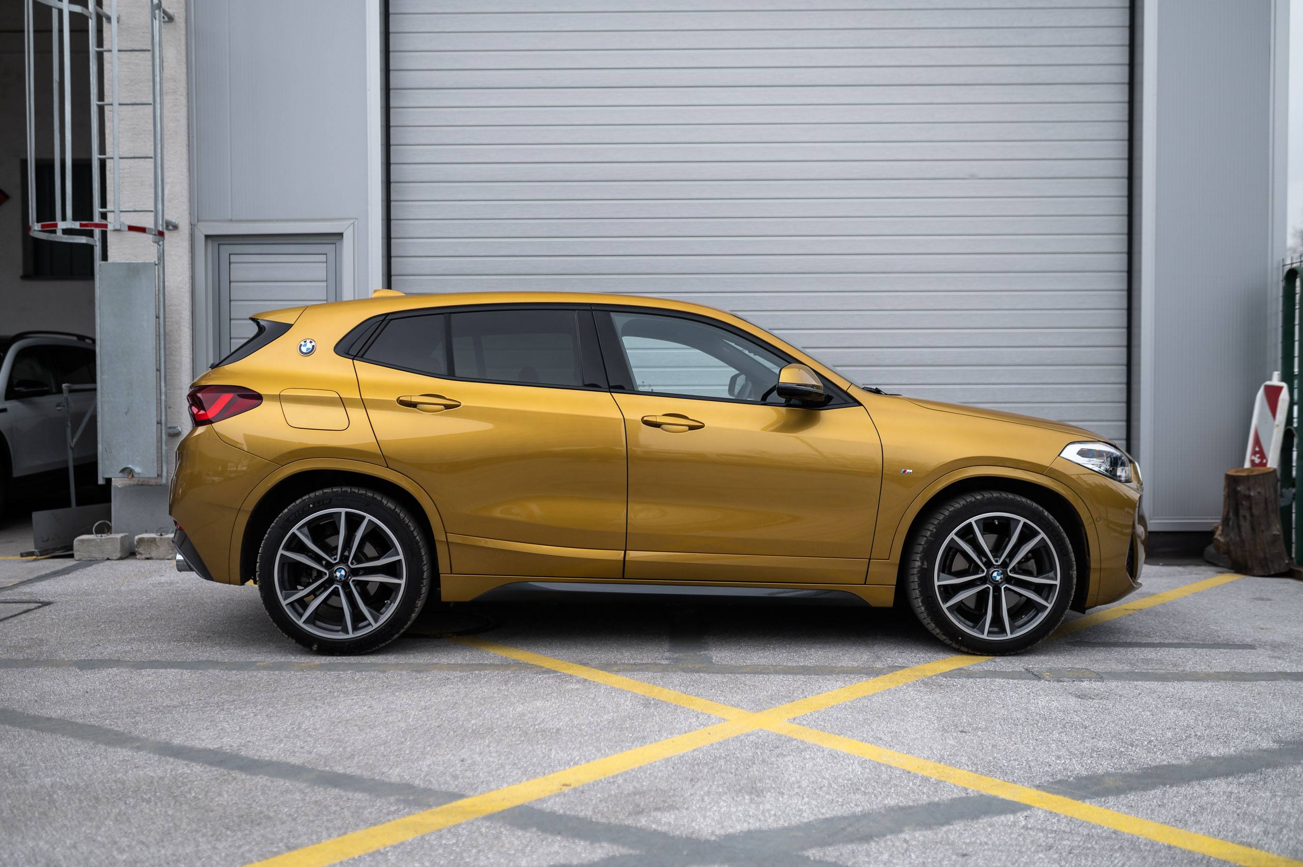 BMW X2