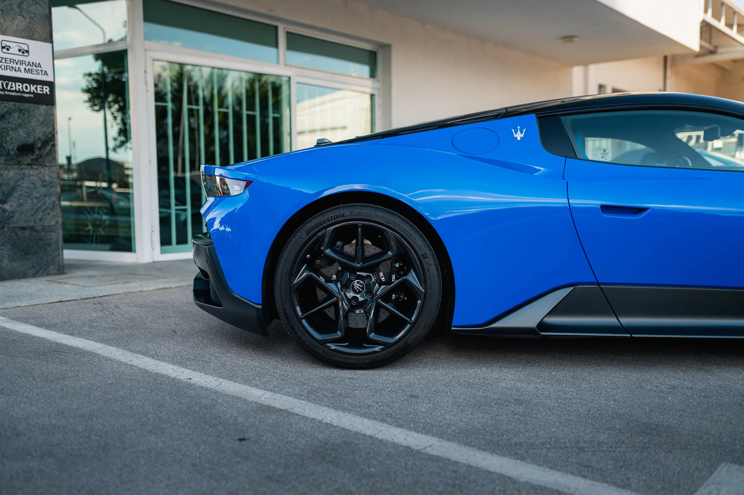 Maserati MC20 (Blu Infinito)