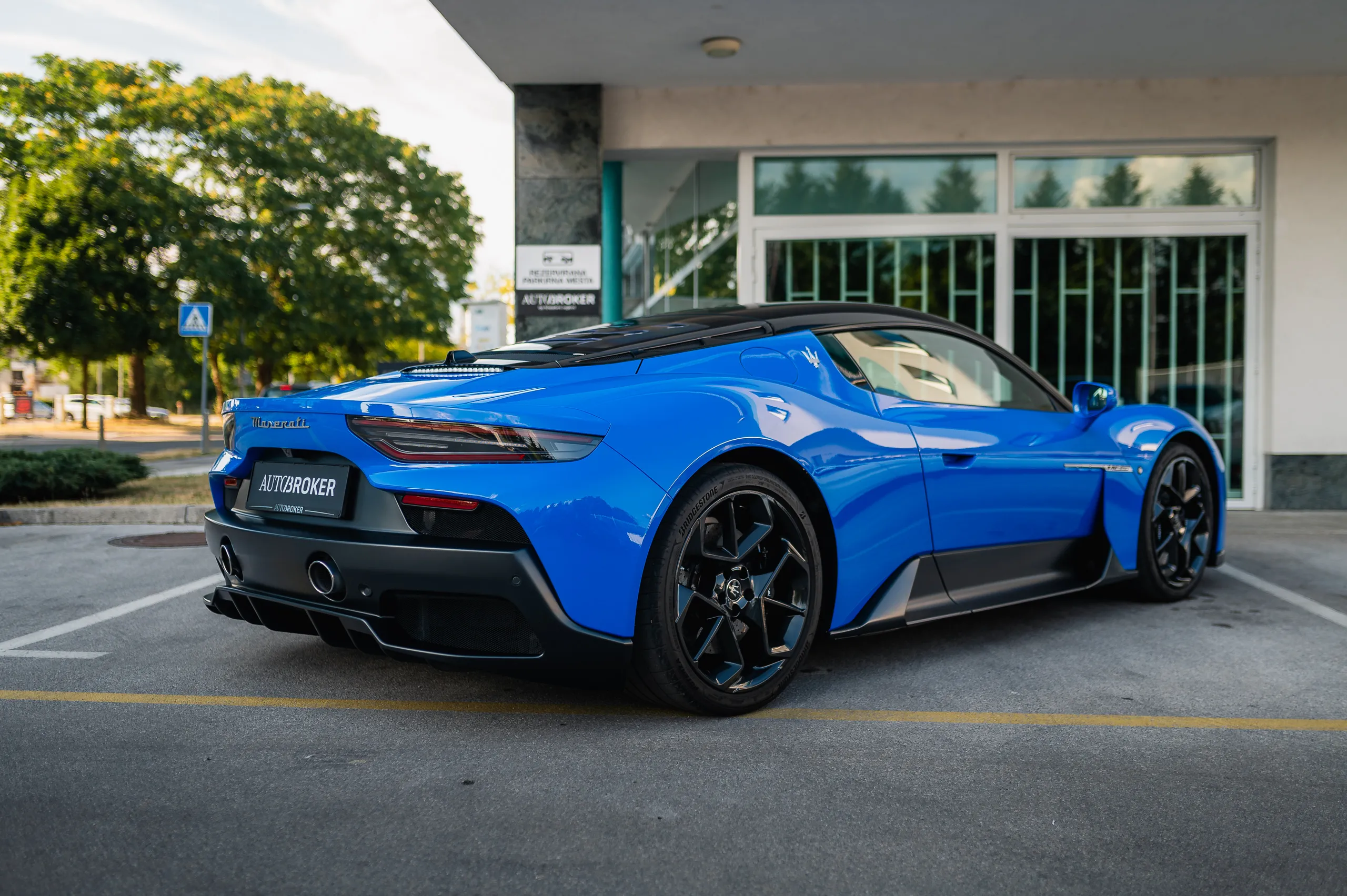 Maserati MC20 (Blu Infinito)