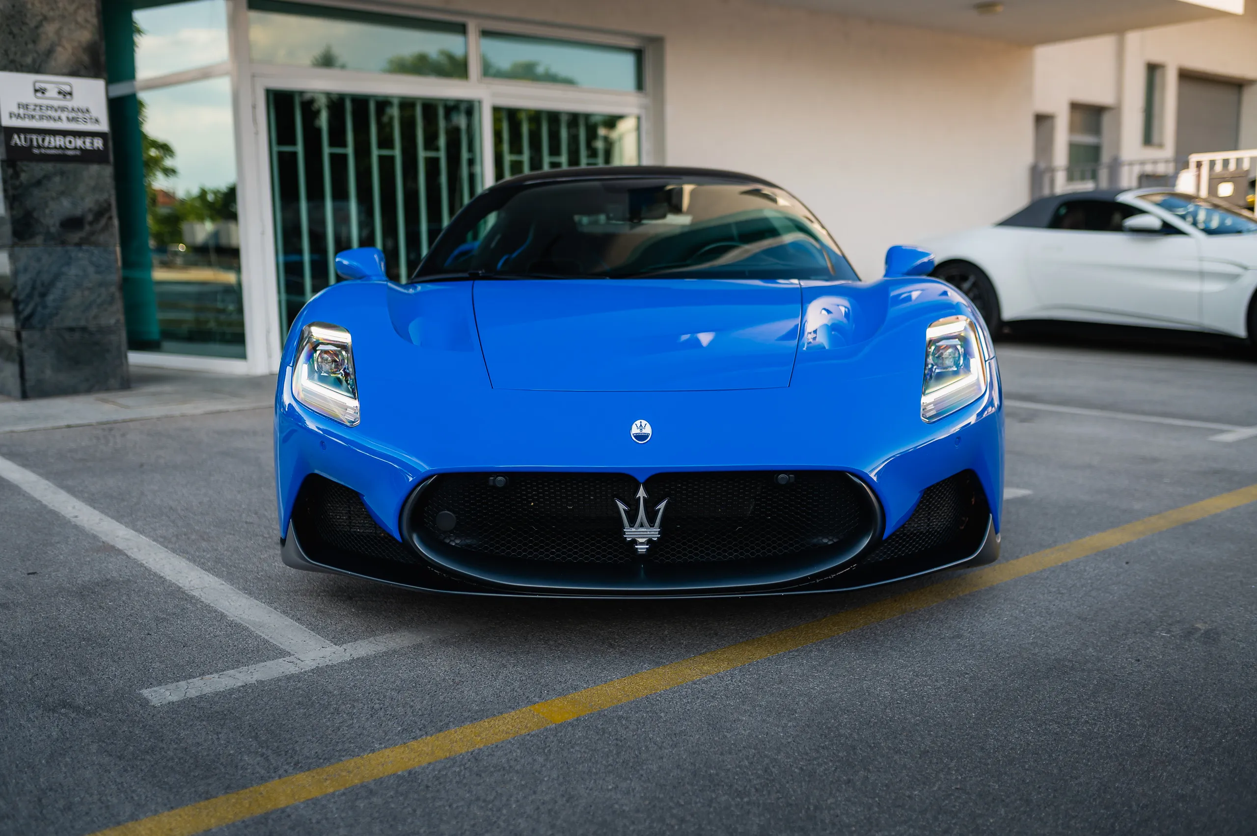 Maserati MC20 (Blu Infinito)
