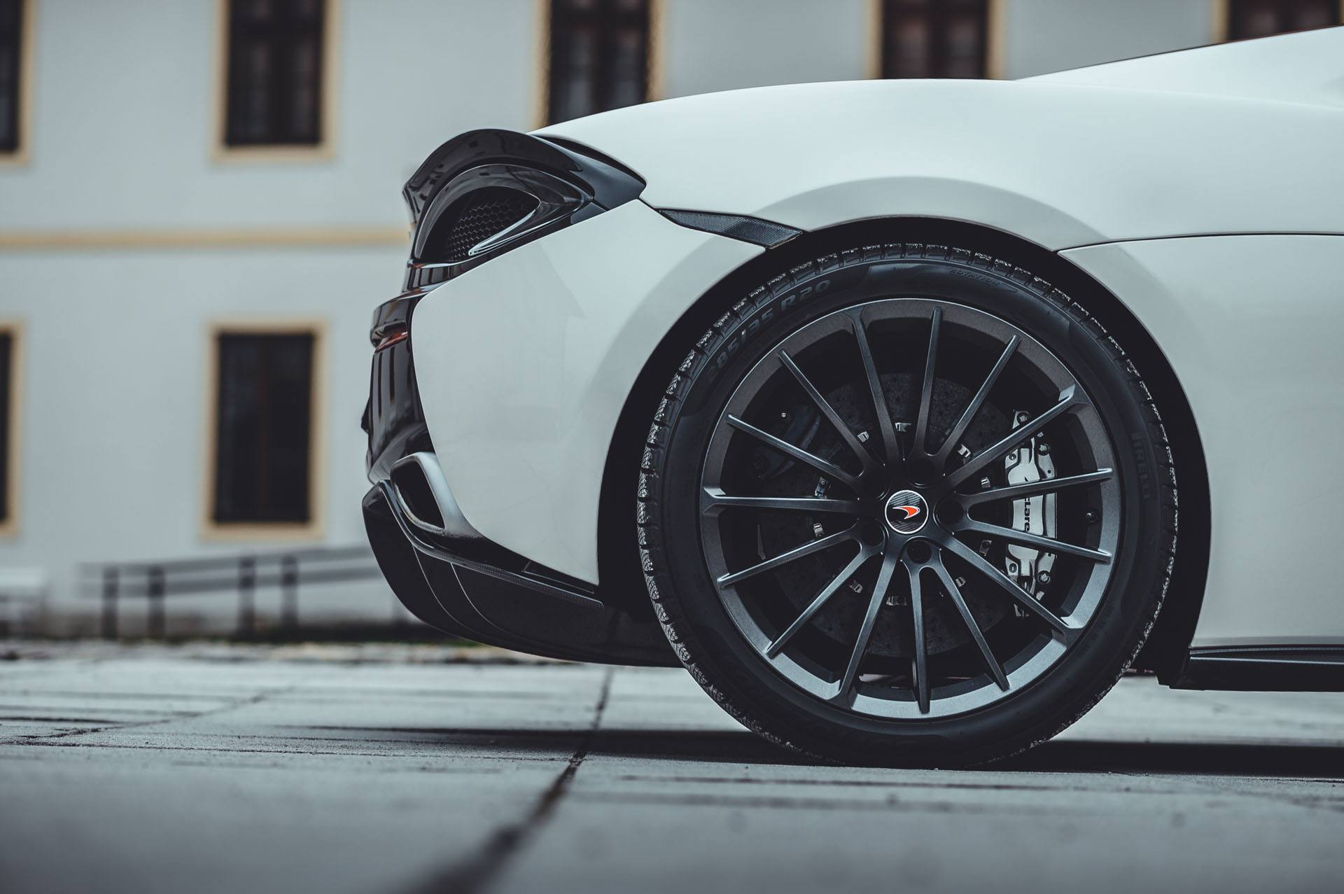 McLaren 570 GT
