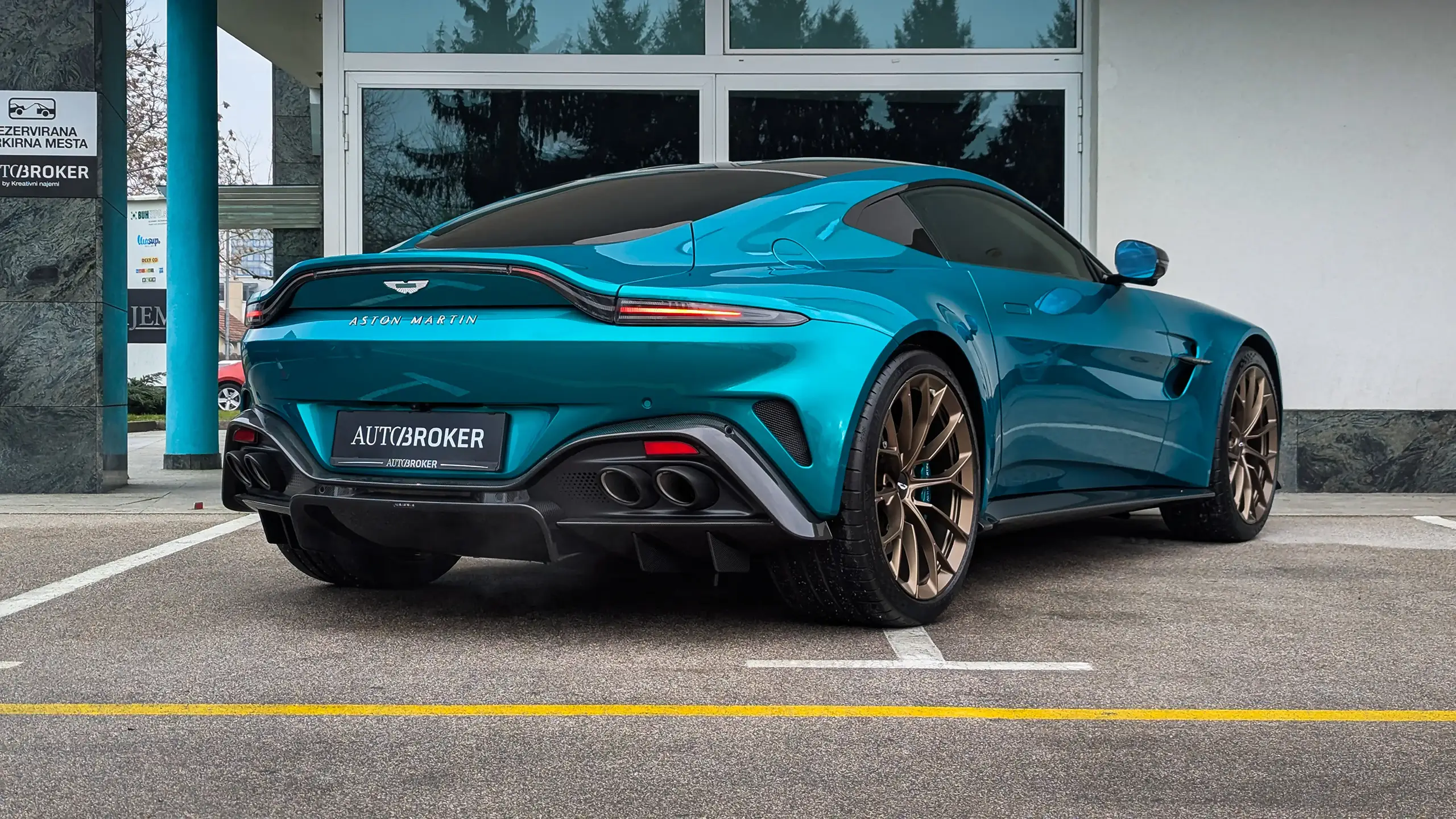Aston Martin Vantage
