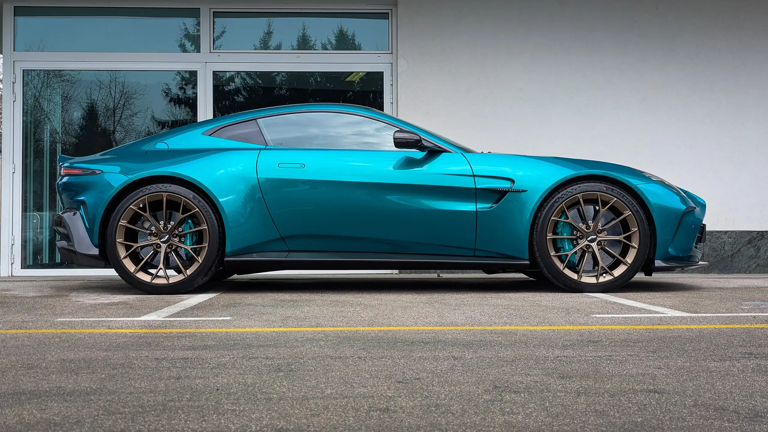 Aston Martin Vantage