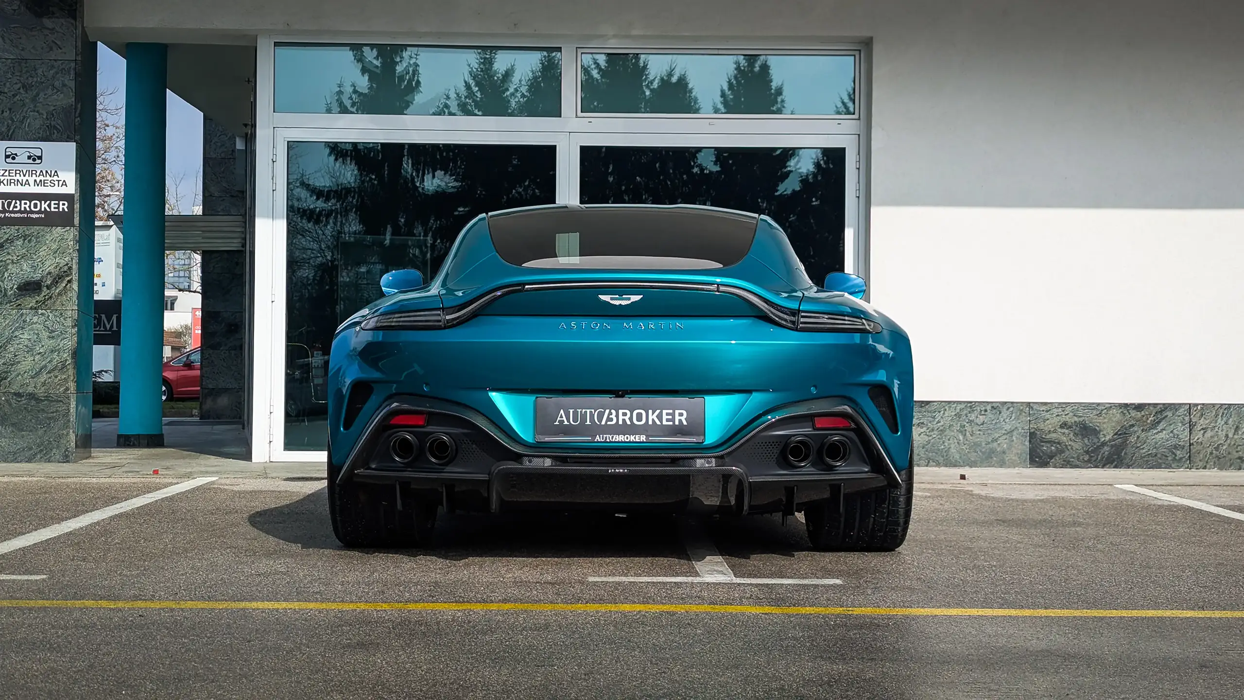 Aston Martin Vantage