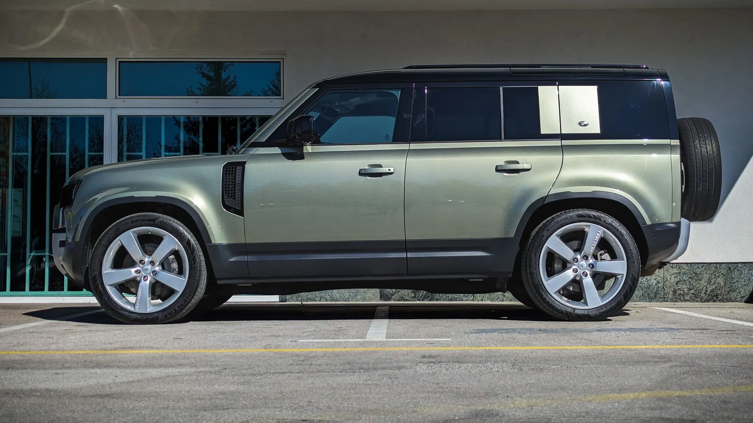 Land Rover Defender
