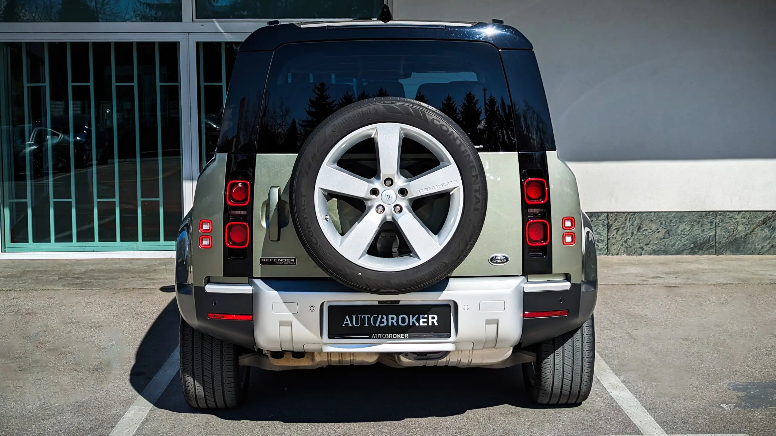 Land Rover Defender