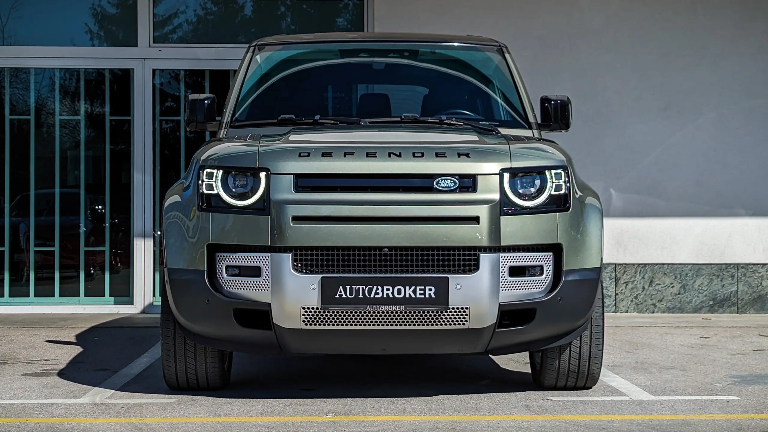 Land Rover Defender
