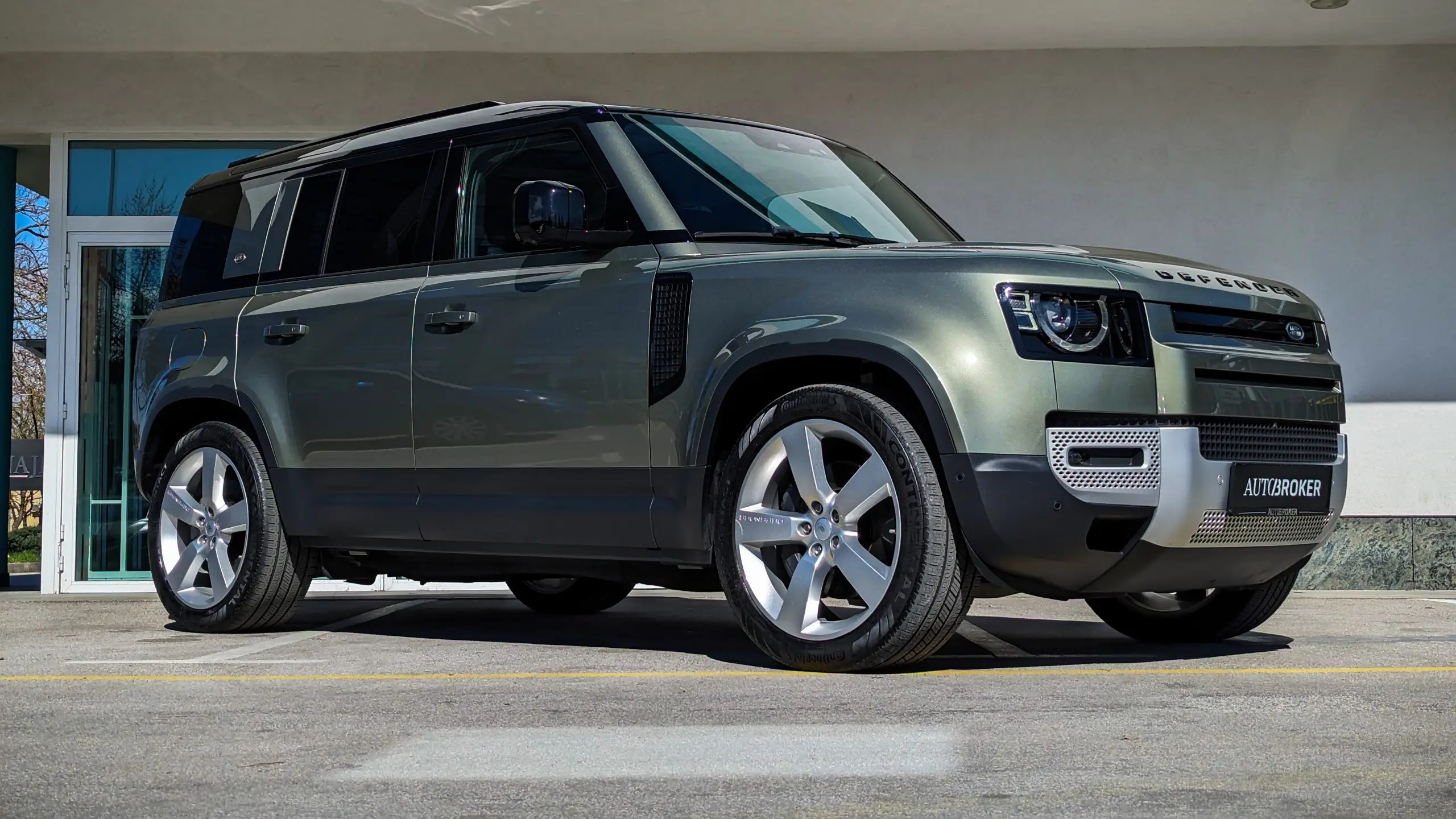 Land Rover Defender