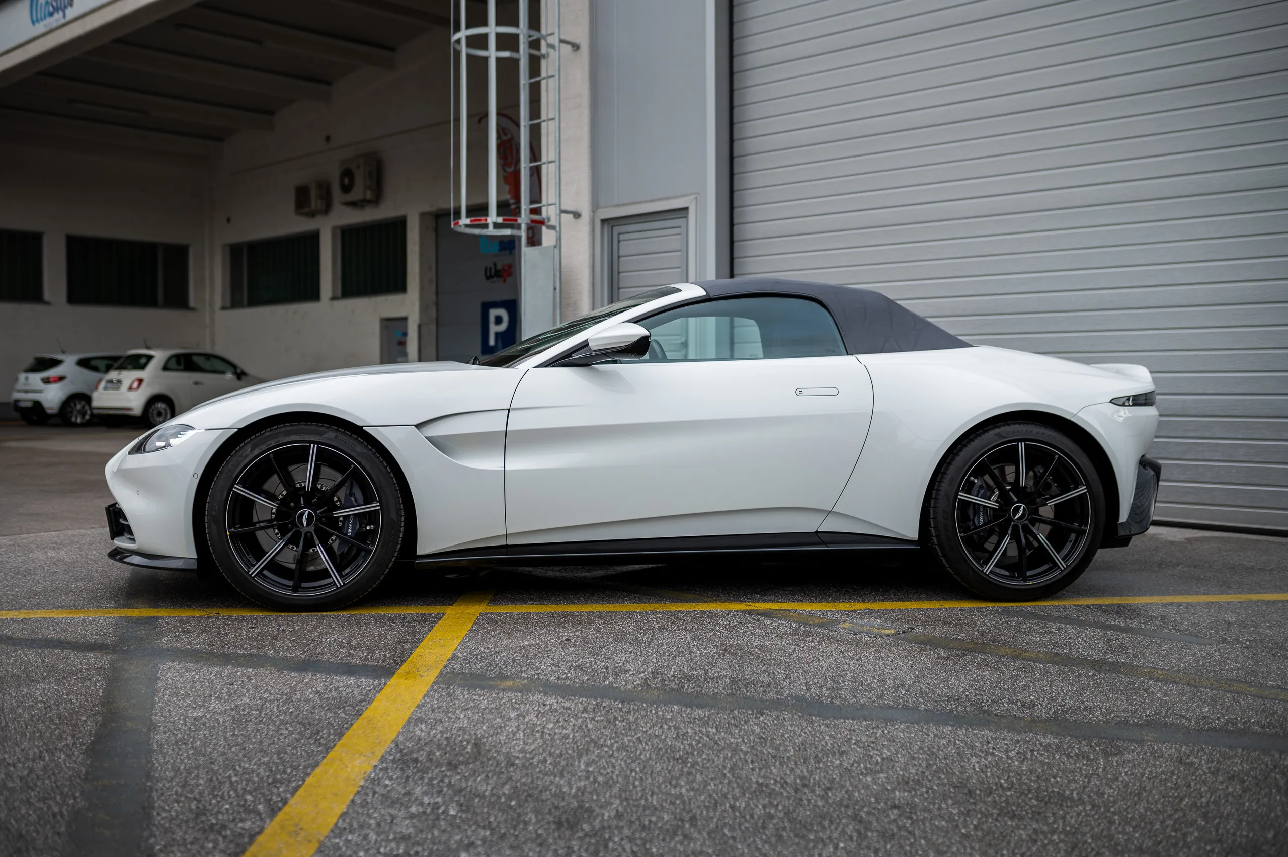Aston Martin Vantage