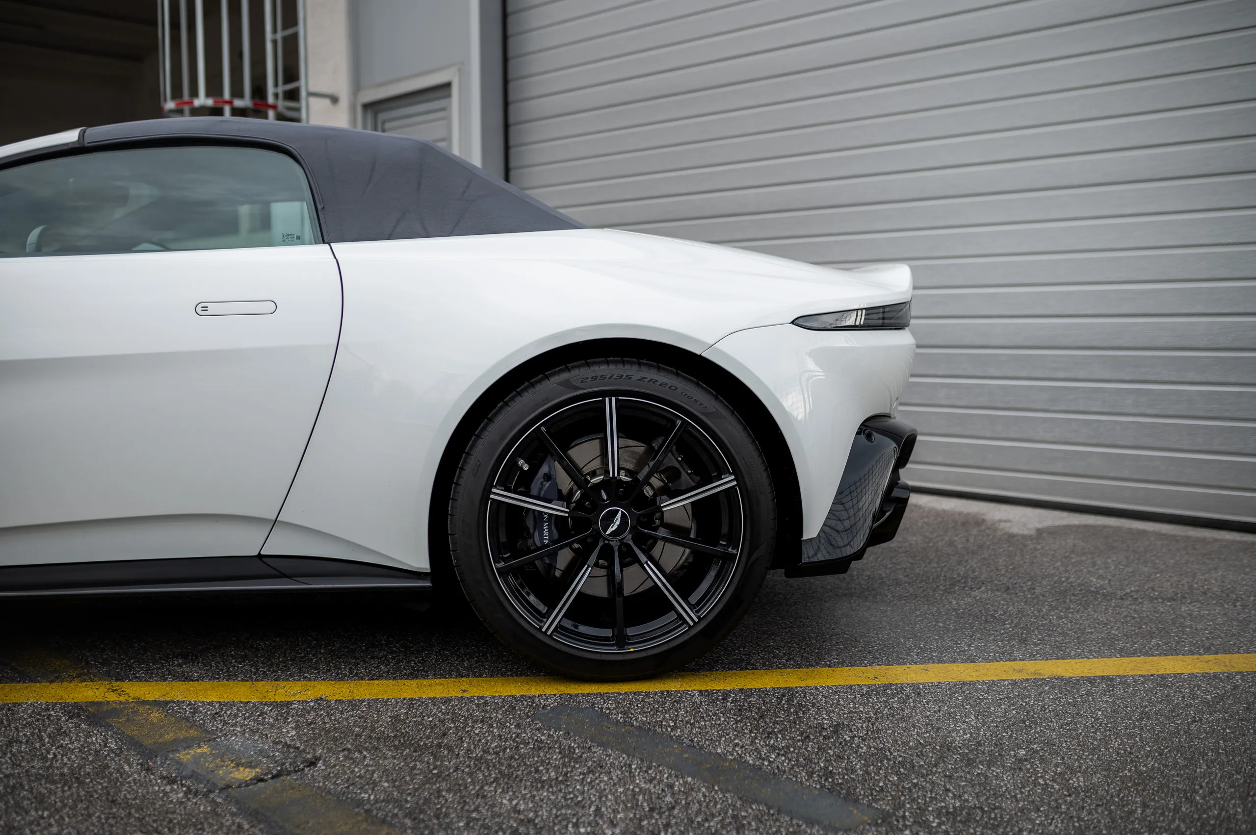Aston Martin Vantage