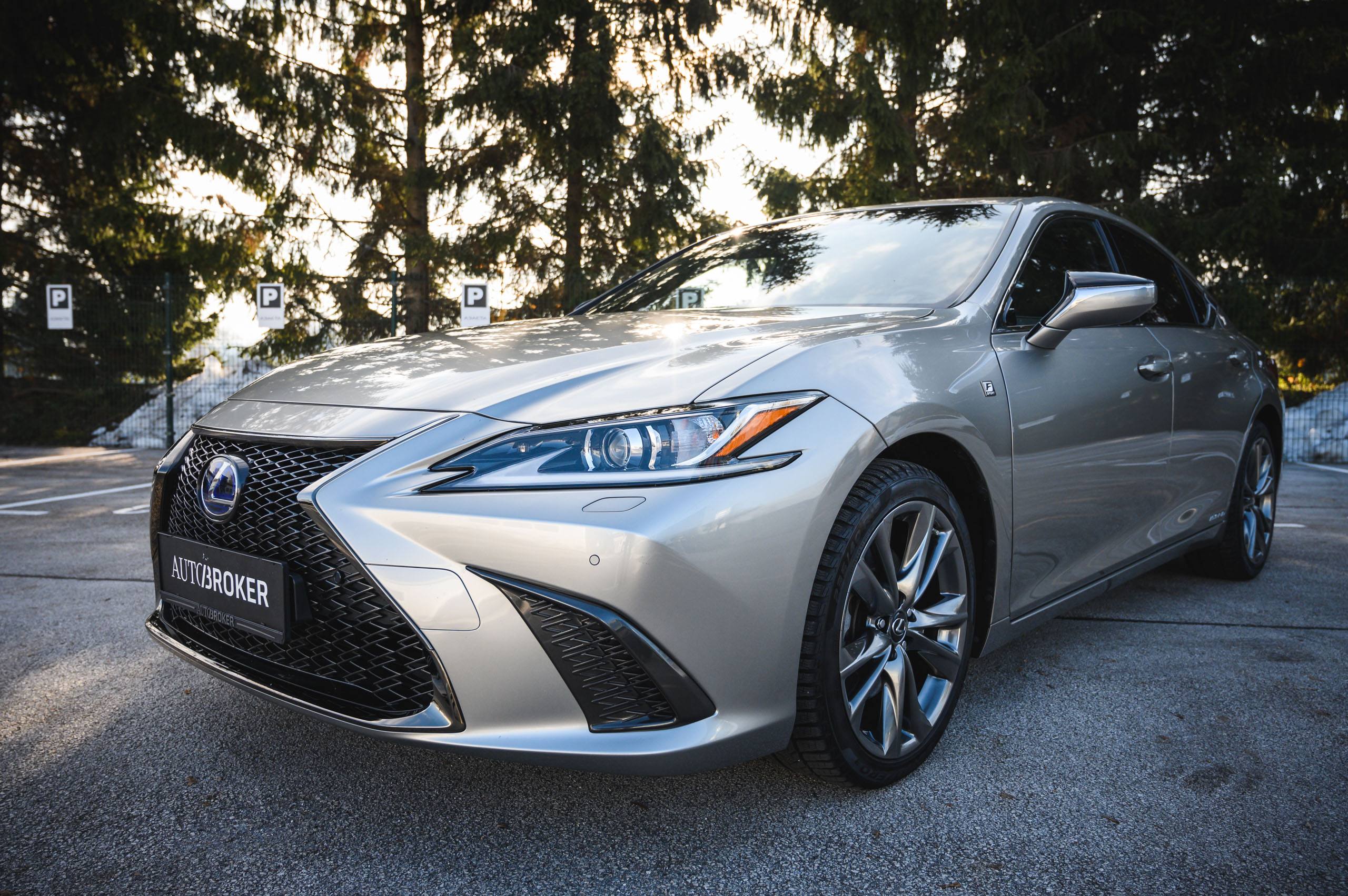 Lexus ES