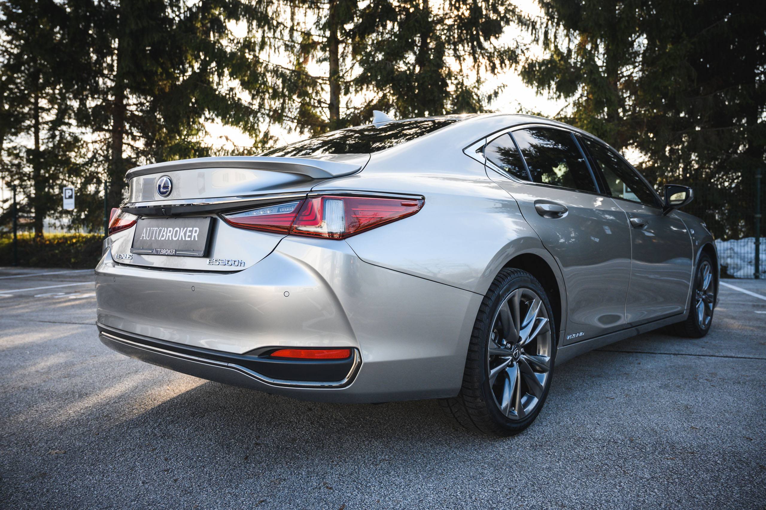 Lexus ES