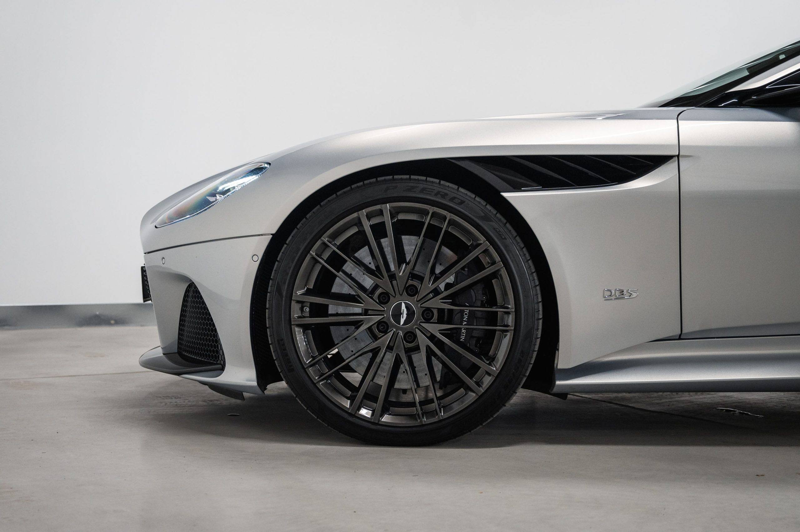 Aston Martin DBS Superleggera Coupe