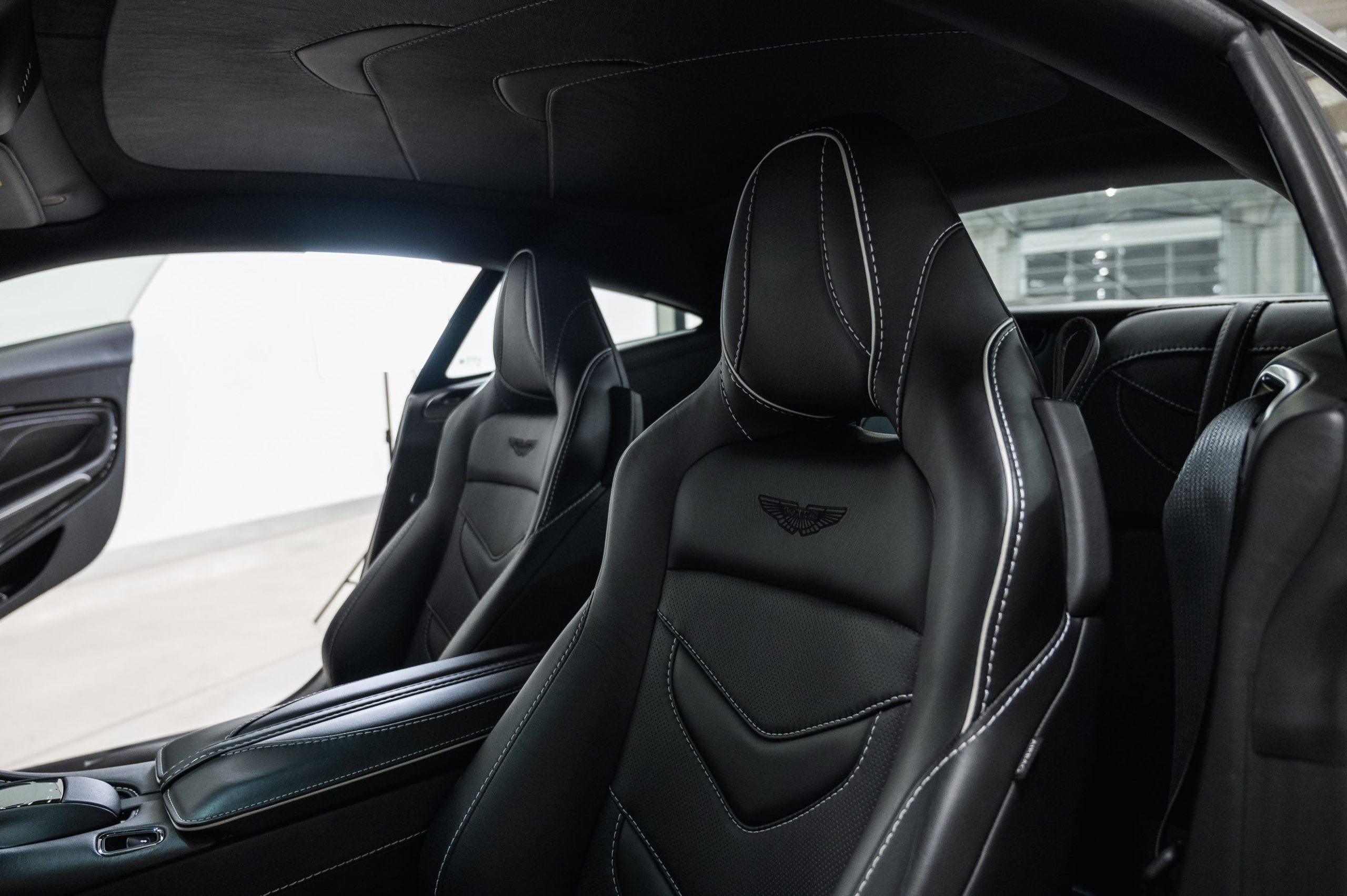 Aston Martin DBS Superleggera Coupe